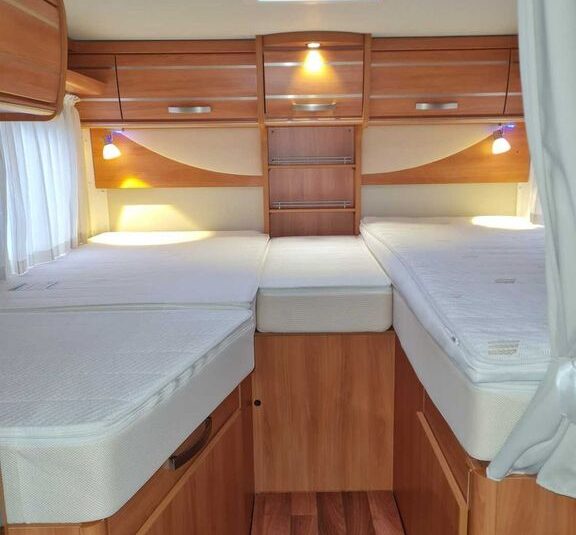 Hymer Exis I678
