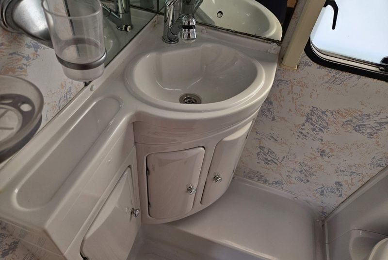 Elddis Autoquest 180