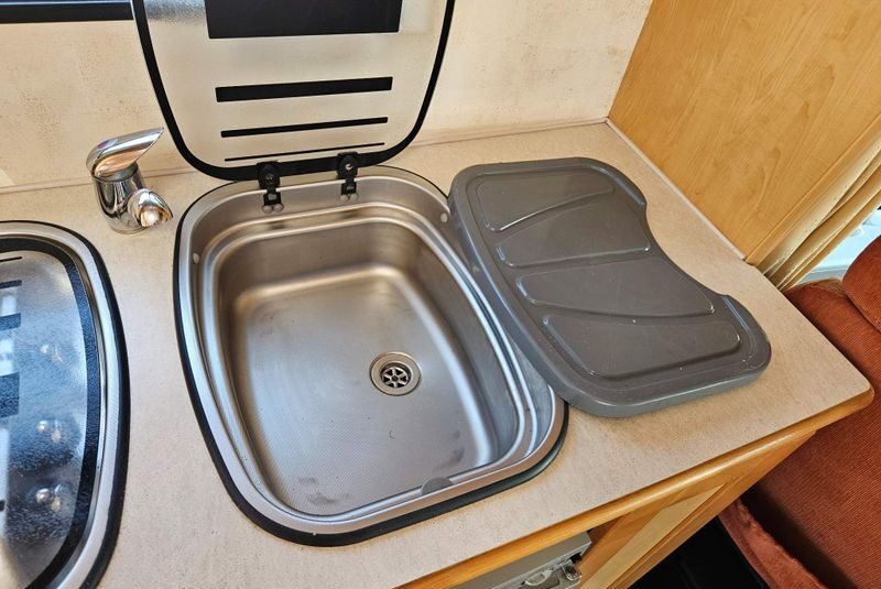 Elddis Autoquest 180