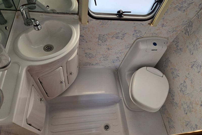 Elddis Autoquest 180