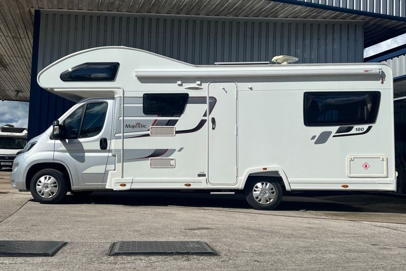 Elddis Majestic 180