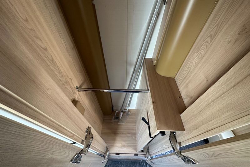 Elddis Majestic 180