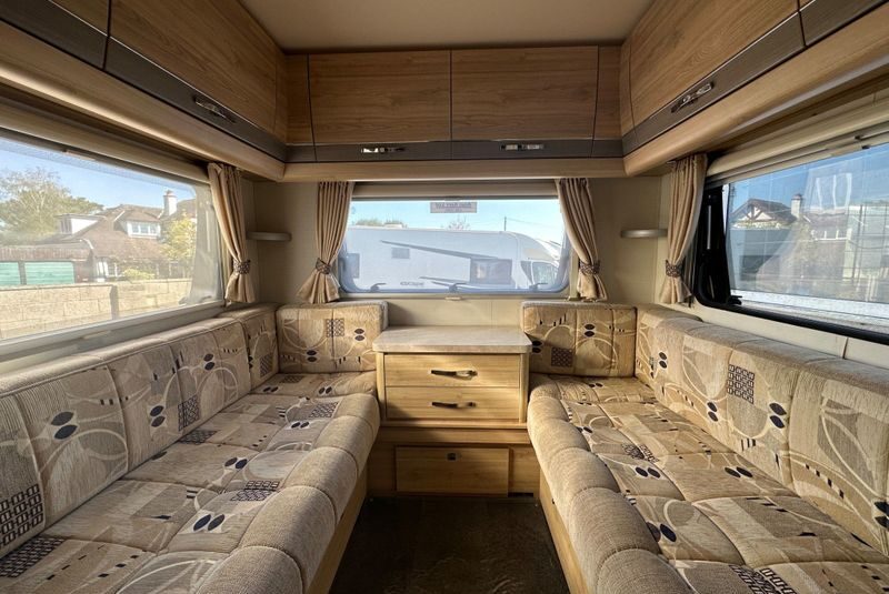 Elddis Majestic 180