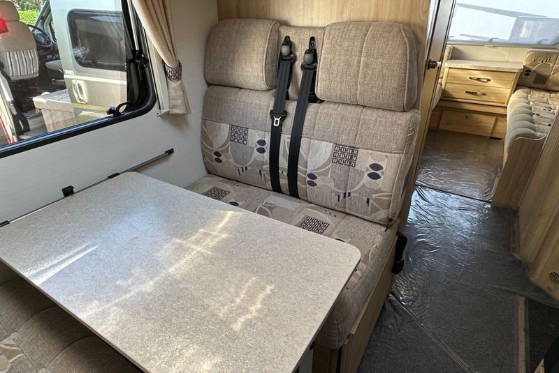 Elddis Majestic 180