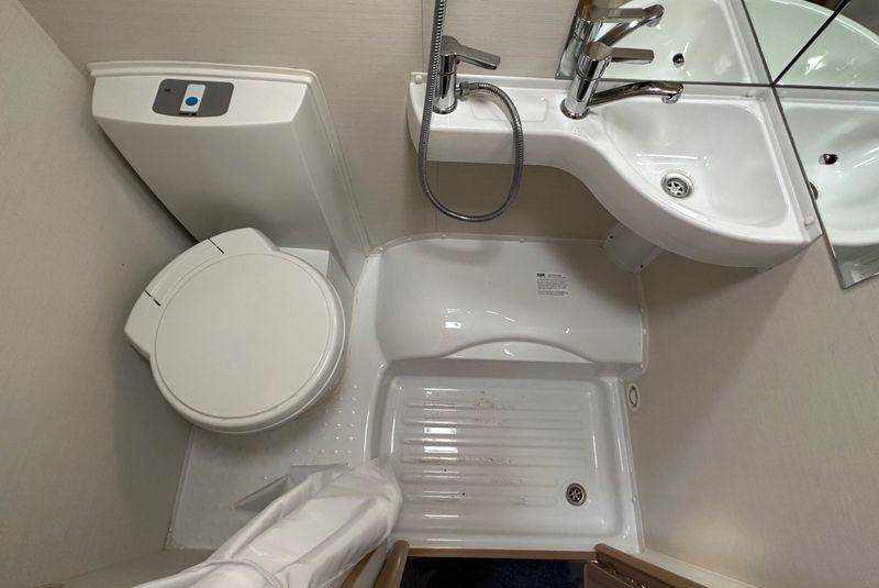 Elddis Majestic 180
