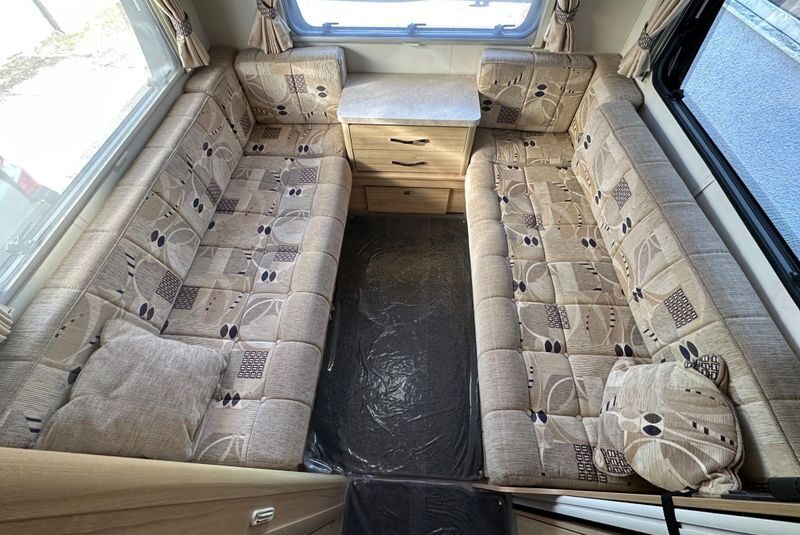 Elddis Majestic 180