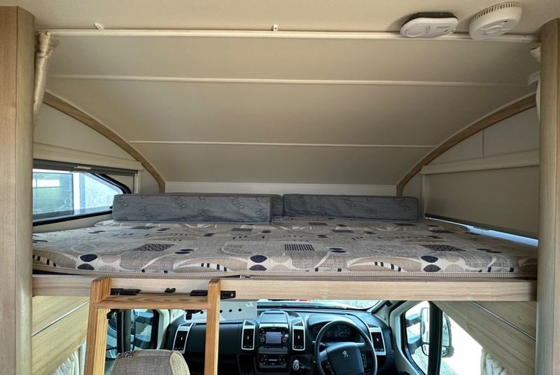 Elddis Majestic 180