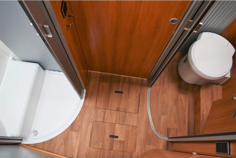 Hymer B678