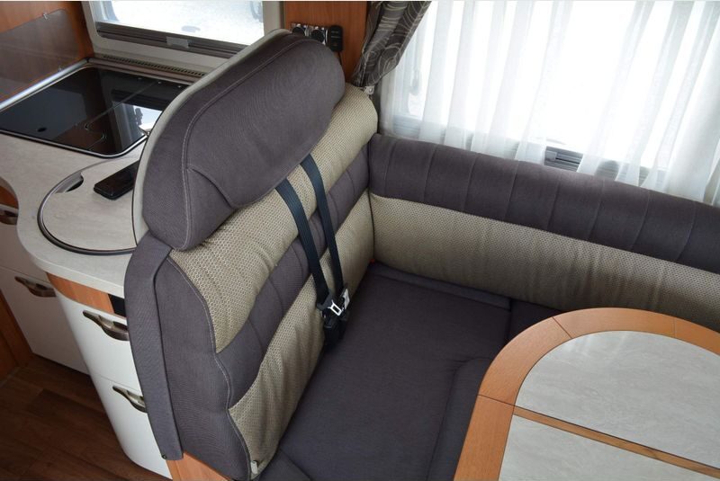 Hymer B678