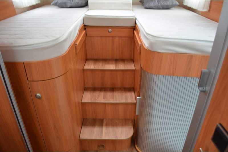 Hymer B678
