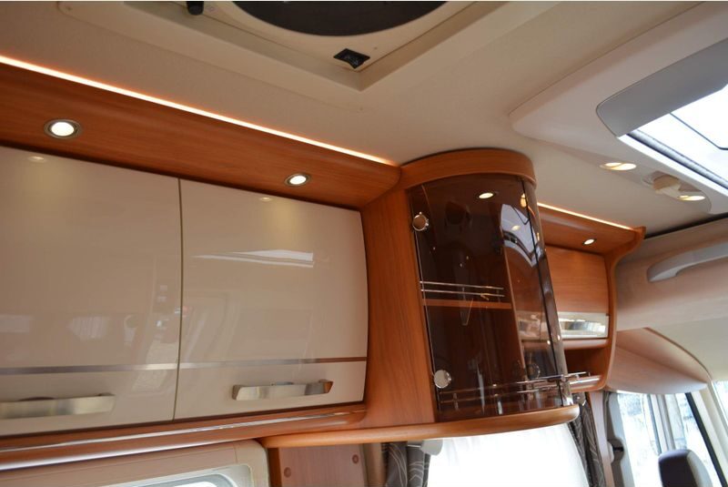 Hymer B678
