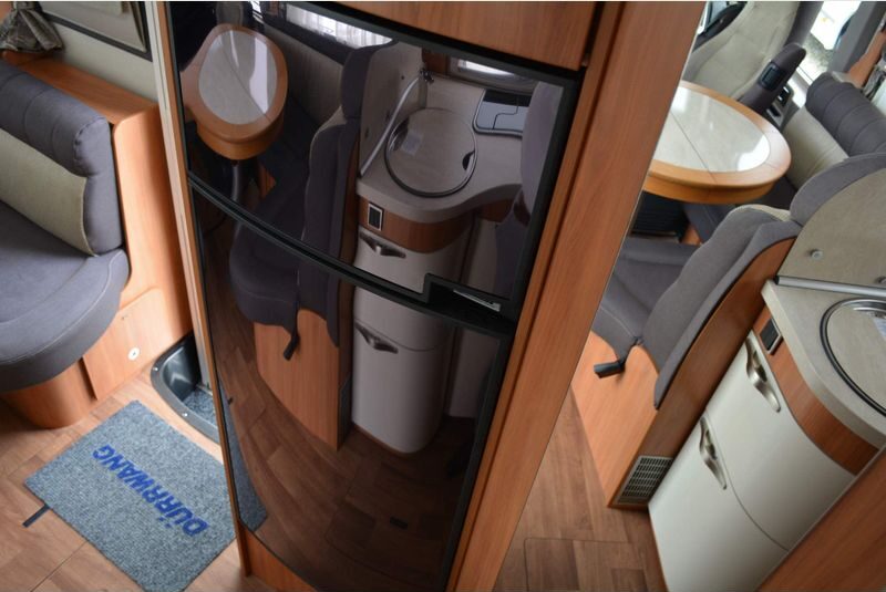 Hymer B678