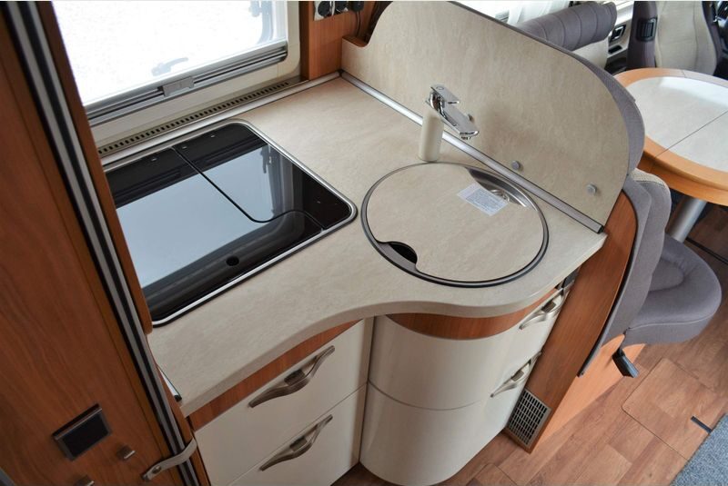 Hymer B678