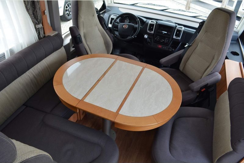 Hymer B678
