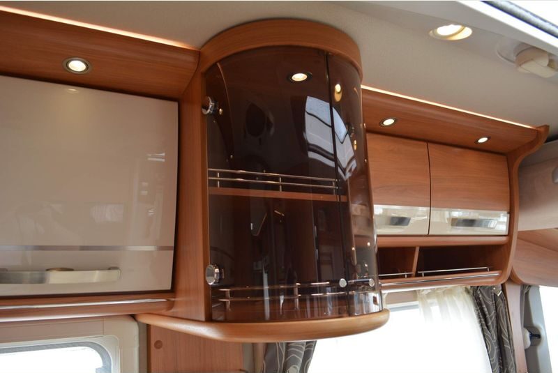 Hymer B678