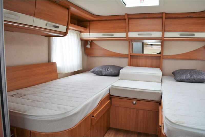 Hymer B678