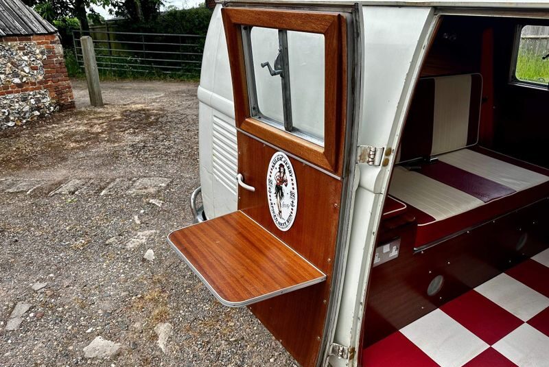Volkswagen T2 Campervan