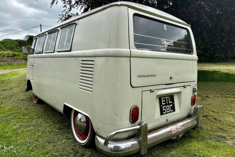 Volkswagen T2 Campervan