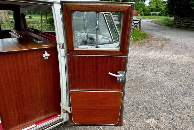 Volkswagen T2 Campervan