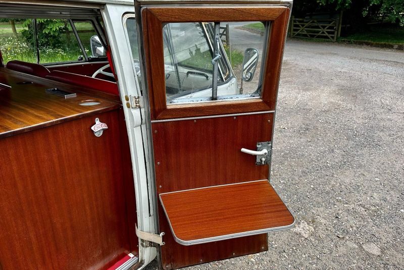 Volkswagen T2 Campervan