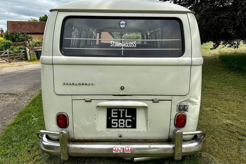 Volkswagen T2 Campervan