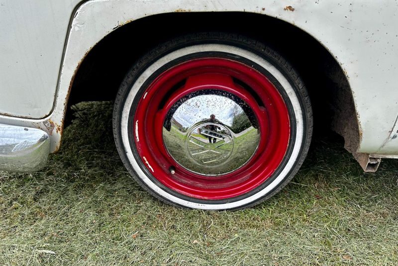 Volkswagen T2 Campervan