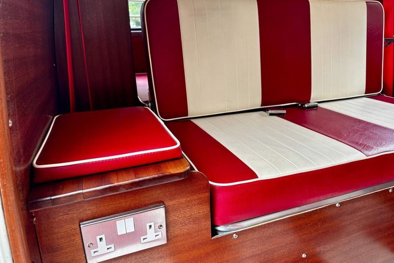 Volkswagen T2 Campervan