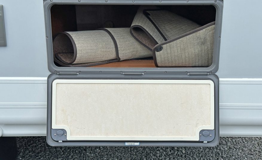 AUTO-SLEEPER BROADWAY