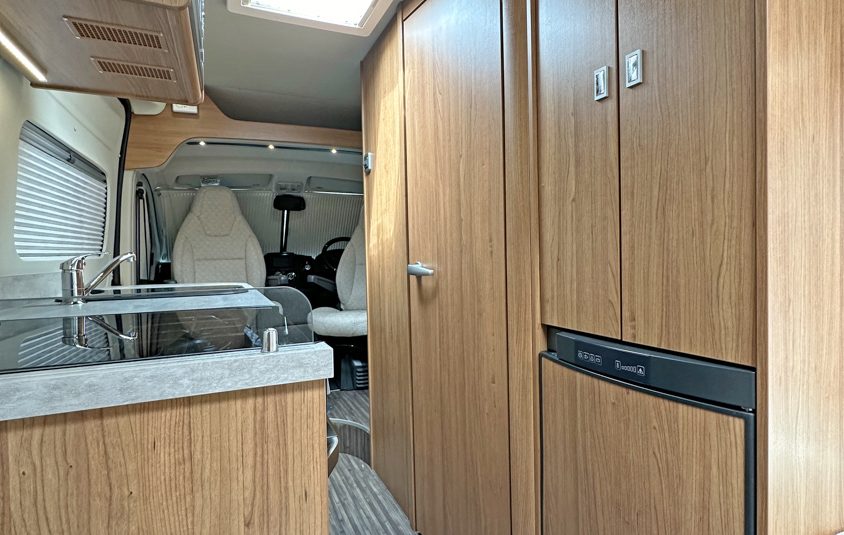 Auto-Trail V-Line 635