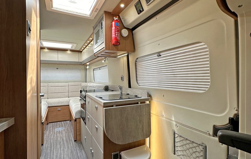 Auto-Trail V-Line 635