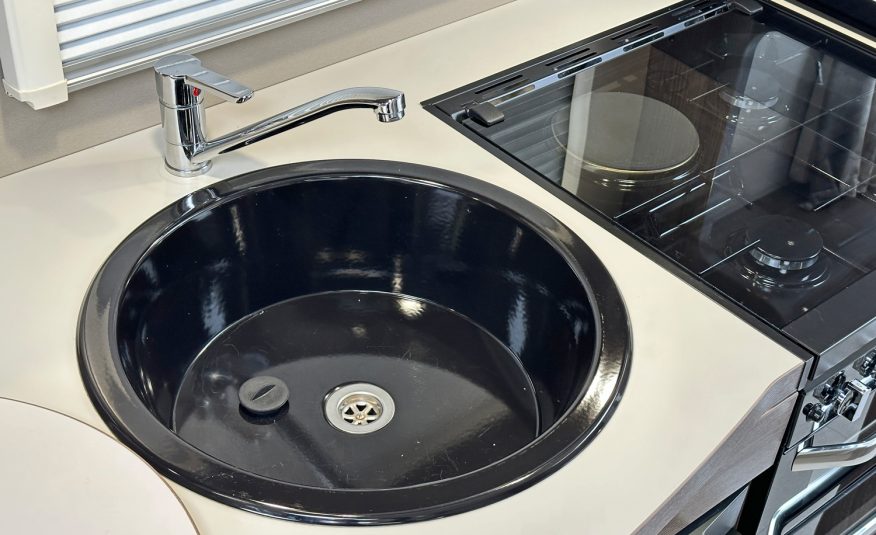 Elddis Majestic 285