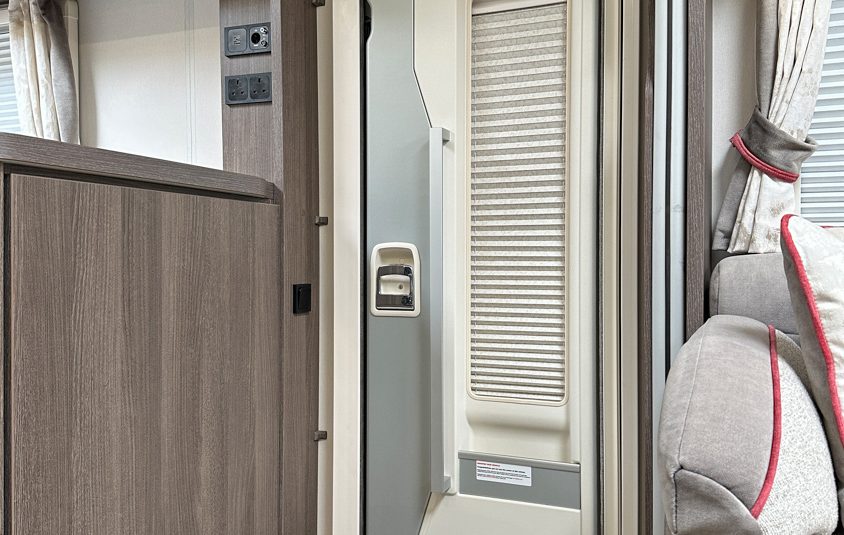 Elddis Majestic 285