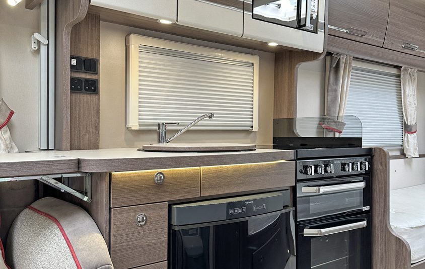 Elddis Majestic 285