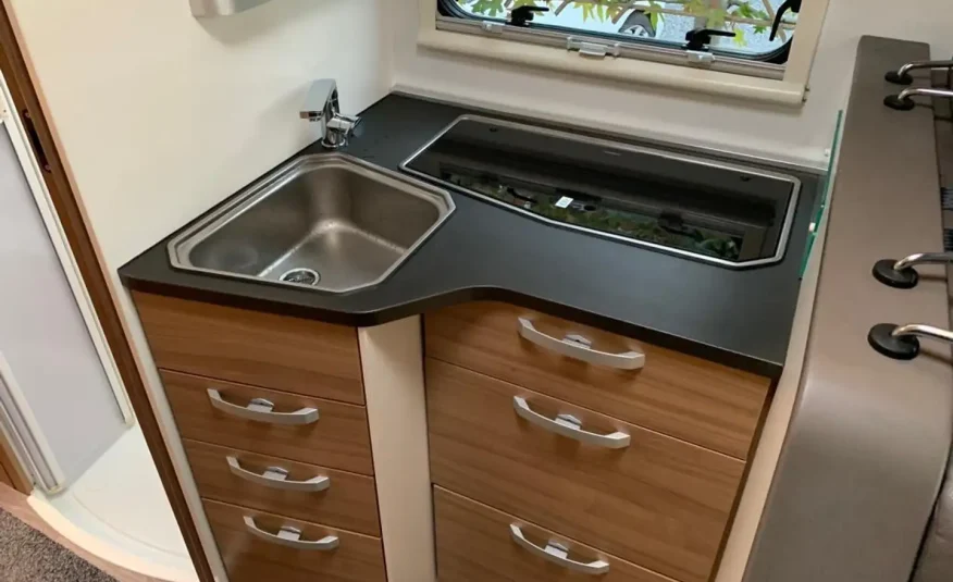 Adria Matrix M670SL