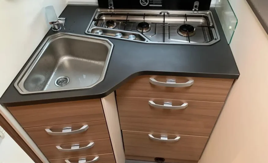 Adria Matrix M670SL